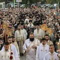 Hiljade vernika dočekalo srpskog patrijarha u Sabornom hramu u Podgorici