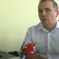 Direktor škole u Šidu pretio Centrom za socijalni rad zbog udžbenika: Roditelji najavili protest u 18 sati