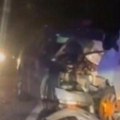 Teška saobraćajna nesreća kod Čajetine: Sudarili se kombi i automobil, oba vozila demolirana (video)