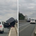 Dvoje dece vadili iz smrskanog automobila! Jeziva saobraćajka kod Bačkog Petrovca: Vatrogasci sekli vozila