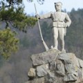 Na straži 95 godina: Statua srpskog vojnika kod Cerja znamenitost Ibarske klisure
