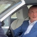 "Da li je ovo ljubav ili trgovina?" Snimak bogataša i mlade devojke izazvao haos na mrežama – reakcija prolaznica sve…