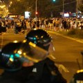 Uhapšeno 16 učesnika sinoćnih protesta u Beogradu