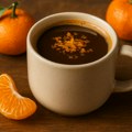 Aromatična kafa sa mandarinom i medom