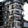 Roditelji i dvoje dece poginuli u rušenju zgrade Preživela samo najstarija ćerka izvučena nakon osam sati pod ruševinama