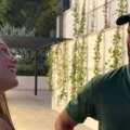 Devojčica anđeoskog glasa srela Novaka, na ulici mu otpevala "njegovu" pesmu: Reakcija Đokovića govori sve!