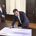 Kompanija „Megle“ donirala ultrazvučni aparat Domu zdravlja
