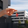 RGZ kaže 1.607 evra, a u oglasima kvadrat dostiže gotovo 2.000: Koliko zaista košta stan u Sremskoj Mitrovici?