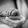 Kreni-Promeni: Ministarstvo zdravlja reklo da će se raditi na obezbeđivanju pratnje porodiljama