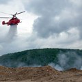 Prve slike i snimci gašenja požara na deponiji kod Užica: Stigli helikopteri Kamov i Super Puma