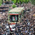Desetine hiljada Iranaca na sahrani Raisija u Teheranu