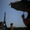 "Елите се хладе, а обични смртници прже": Еруптирала свађа у Француској око клима уређаја, Марин Ле Пен најављује велики план…