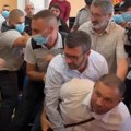 BLOG UŽIVO „U Zaječaru država više ne postoji“: U Skupštini dimne bombe i biber sprej, odbornici se guše u dimu