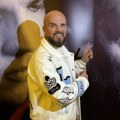 „Само за песме сам уложио више од 1.100.000 евра, а где је остало?“: Познати певач на рођендан представио нови пројекат ФОТО…