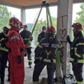 Spremni za sve izazove: Vatrogasci iz Kragujevca, Novog Pazara i Kruševca testiraju novu opremu i usavršavaju spasavanje iz…