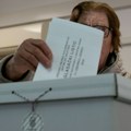Hrvati danas na biralištima Glasaju na parlamentarnim izborima (foto)