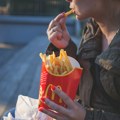 Mekdonalds menja poslovnu politiku, počeće da prodaje veće hamburgere