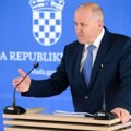 DP progutao knedlu oko Pupovca, Bačić ih pokušao pravdati