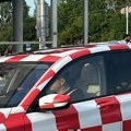 Сви гледају у БМВ који је стигао на Томпсонов концерт, шок како изгледа: Певач дошао под пратњом полиције