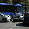 Uznemirujuće! Snimljen trenutak kada je autobus udario devojčicu u Zemunu: Užas trajao 47 sekundi