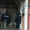 Nožem izbo dve žene u Bačkom Gradištu, čekićem udario u glavu supruga jedne od njih: Policija u Bečeju uhapsila napadača…