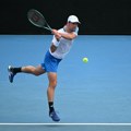 Australijan open, drugi dan: Đere muči legendu tenisa, drama u Melburnu