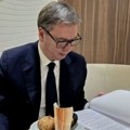 "Nama sendvičarima je mnogo lakše nego drugima" Vučić u Davosu, imao brojne sastanke: "Sad mogu da izdržim do večernjih sati"…