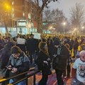 Održan protest ispred Rektorata, deo Novosađana krenuo za Beograd (FOTO, VIDEO)