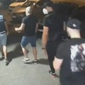 Maskirani muškarci oštetili niz objekata na Dorćolu grafitom "Srbija pobeđuje" VIDEO