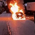 Auto u plamenu kod Ivanjice: Požar "progutao" celo vozilo (foto)