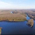 Nestvarna lepota! Ovo jezero u Srbiji pravi je biser prirode: Letnja oaza, mir i tišina! Evo ko ovde najčešće dolazi