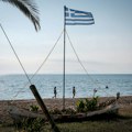 Drama u Grčkoj! Srbin umro na plaži u popularnom letovalištu! Njegova supruga izvukla telo iz mora