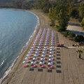 Сеничић: Скупље и путарине и таксе у Грчкој, половина сваке плаже биће без лежаљки