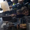 Страшно упозорење: Деца у Рафи су на "ивици преживљавања"