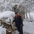 Ovde će pasti preko pola metra snega, deda Radosav je spreman: "Ima pasulja, sira, kajmaka i suvog mesa"