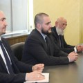 Ovo što ti radiš ministre niko iz Sandžaka ne radi, i to nam je za ponos!