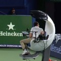Haos na meču Medvedeva i De Minora, sudija prekinuo duel usred poena