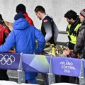 Nova drama na Zimskim olimpijskim igrama - isplivao jeziv snimak! Bob se prevrnuo pri brzini od 117 km/h - "leteo" po ledenoj…