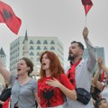 Protesti u Tirani zbog projekta u Zvernecu: Građani ponovo na ulicama, zahtevaju smenu vlade