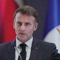 Makron: Evropljani moraju da budu za pregovaračkim stolom o okončanju rata u Ukrajini