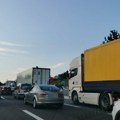 Nepregledne kolone vozila ka Beogradu zbog udesa