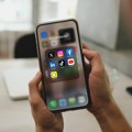 Sve opasniji "izazovi" za decu na internetu - političari traže mere