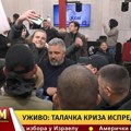 Građani upali u televiziju "Informer": Prekinut program, Dragan Vučićević molio za pomoć (foto)