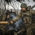 Rusi na tenkovima jurišaju na harkov: Ispaljuju artiljeriju i kasetne bombe, oglasili se Amerikanci: Približavaju se…