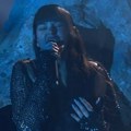 Теја Дора као вила, направила бајку на евровизијској сцени: Изашла босонога и одушевила публику (фото/видео)