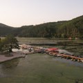Drama na jezeru kod Čačka: Traži se sedam osoba, među njima i dvoje dece