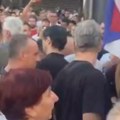 Nestorović izvređan na protestu (video)