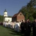 Sećanje na najveću golgotu srpskog naroda: Održan pomen povodom Svetih novomučenika jasenovačkih (foto)