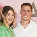 Sin Anđele i Mihaila Dudaša osvojio Instagram: Pogledajte kako uživa dok ga čuvaju poznati baka i deka (FOTO)