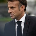 Makron opet "pecnuo" Putina; Otići ću tamo...